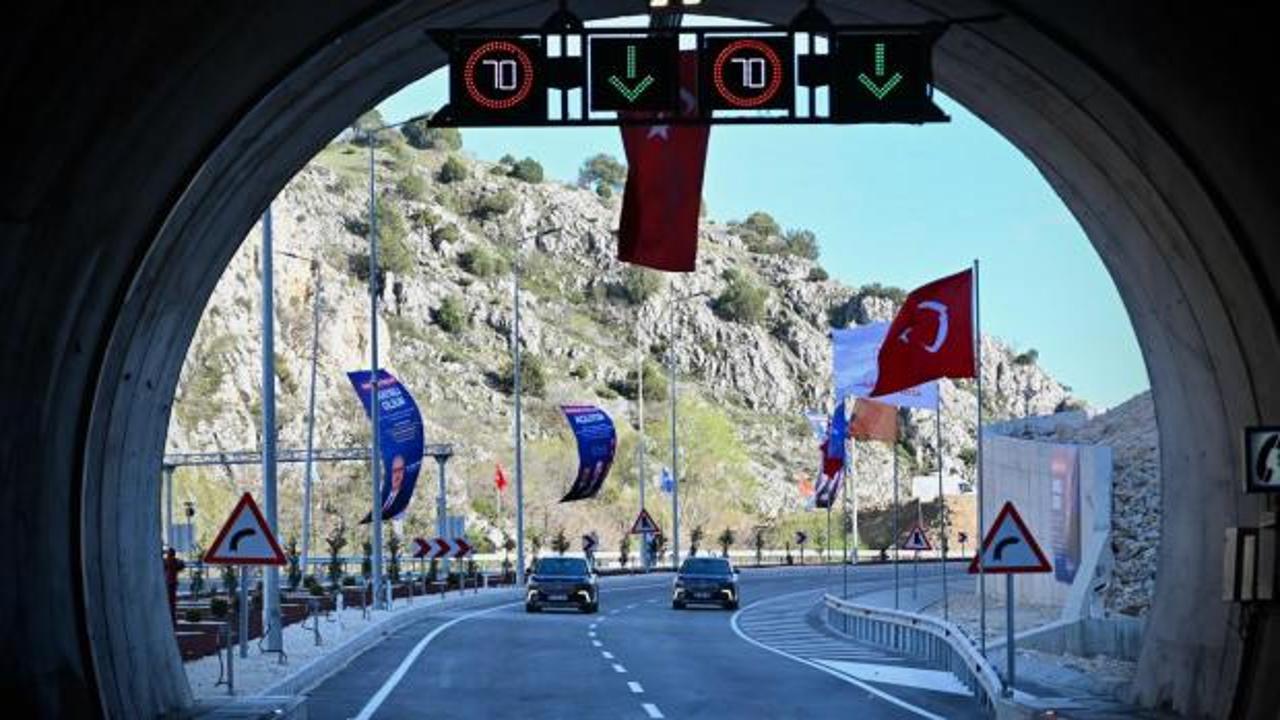 30 dakikalık yol 15 dakikaya d&uuml;şt&uuml;: &Ccedil;orum-La&ccedil;in Yolu ve Kırkdilim T&uuml;nelleri hizmete a&ccedil;ıldı