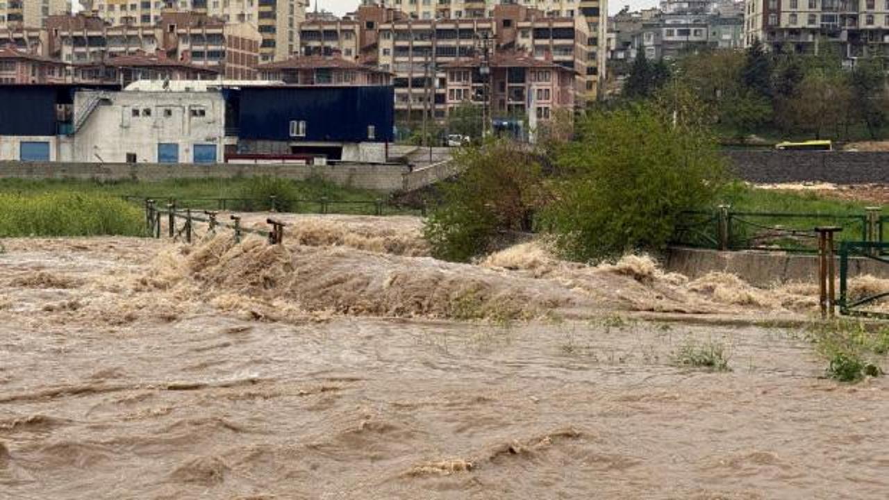 Fırtına ve yağışta acı bilan&ccedil;o! AFAD a&ccedil;ıkladı: 2 &ouml;l&uuml;, 33 yaralı