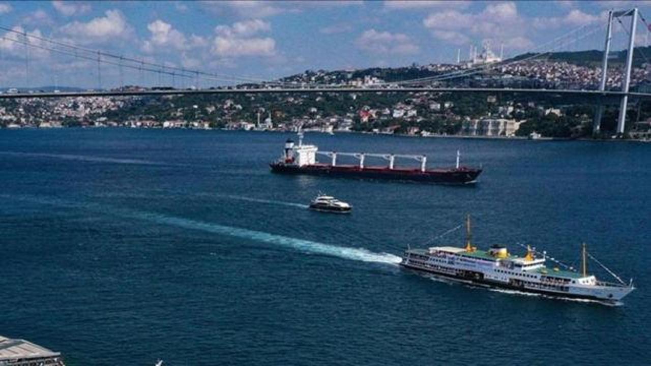 İstanbul Boğazı'ndan &uuml;&ccedil; ayda 9 bin 195 gemi ge&ccedil;ti