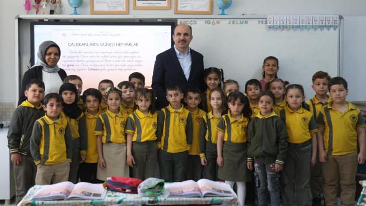 Başkan Altay mezun olduğu Sel&ccedil;uk İlkokulu'nda &ouml;ğrencilerle buluştu