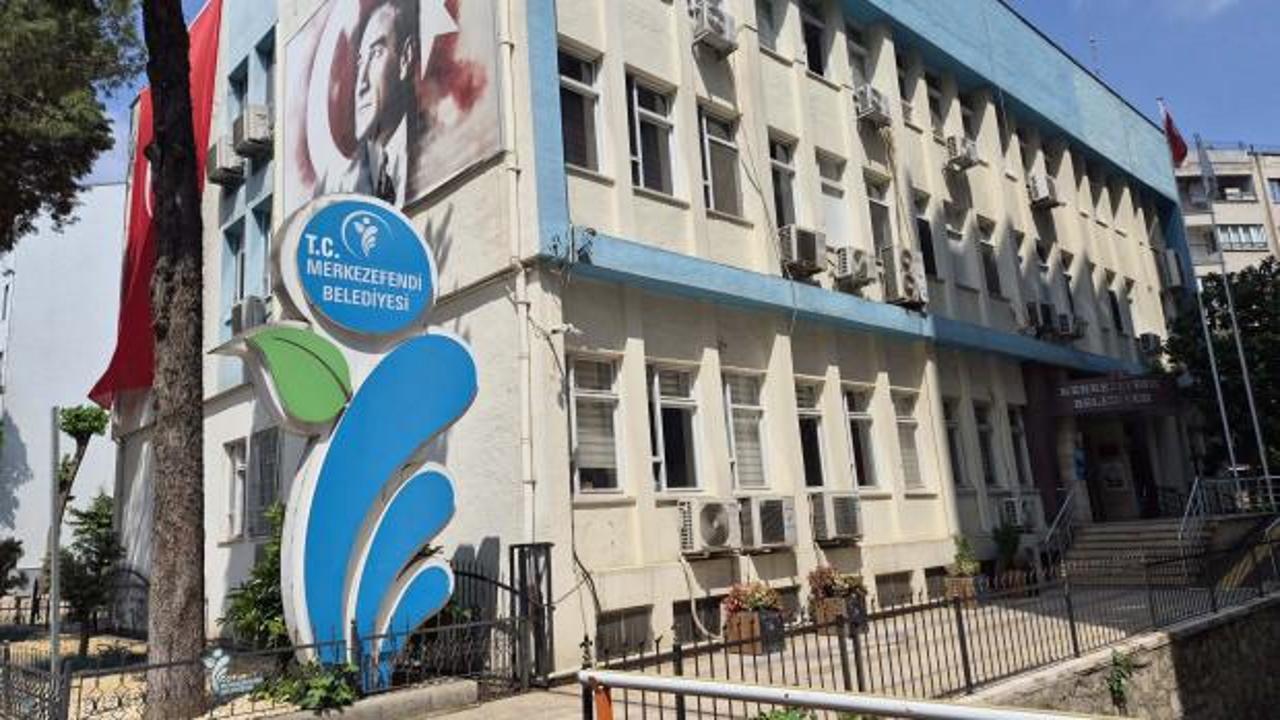 Denizli Merkezefendi Belediyesi'ne operasyon: 13 ş&uuml;pheli g&ouml;zaltında