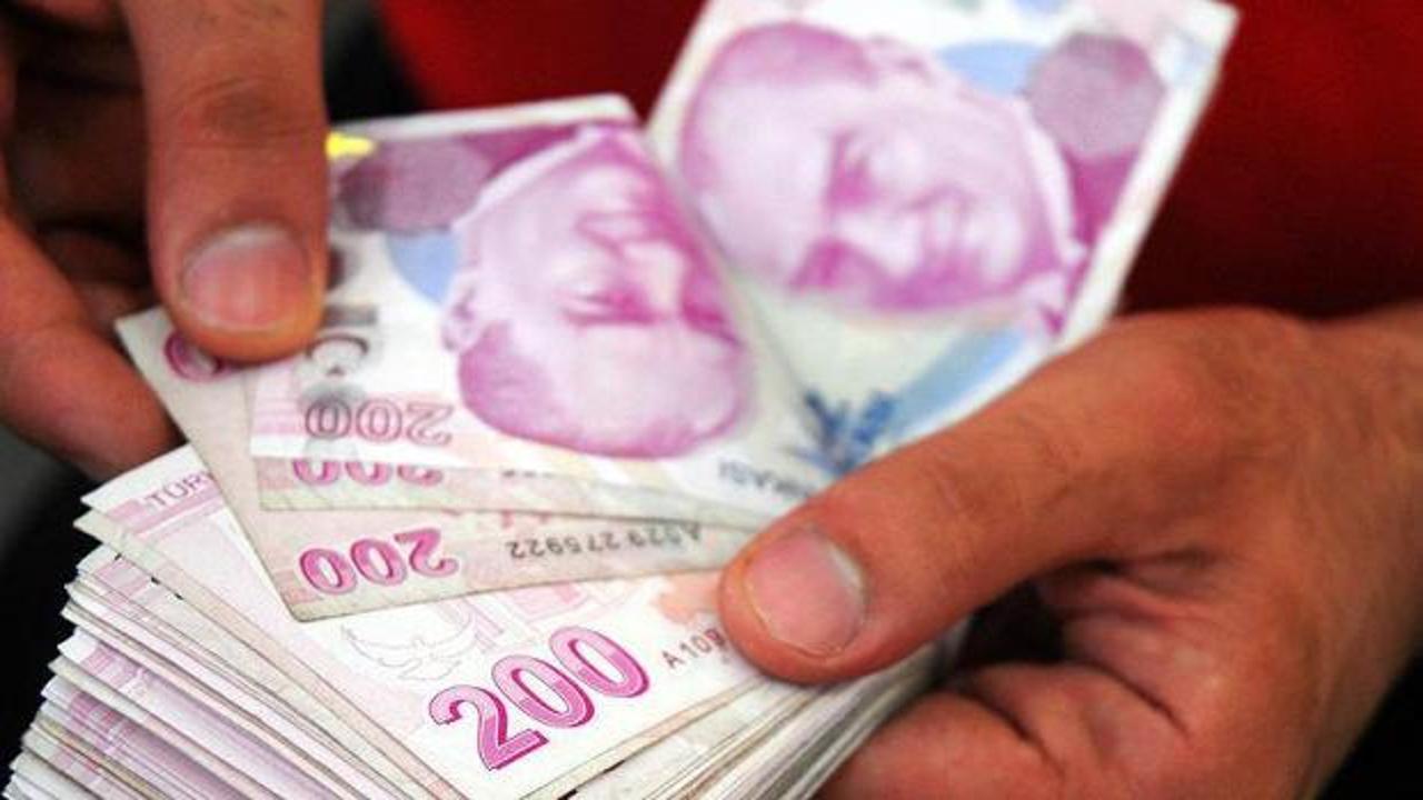 Emeklilerin ikramiye ve aylık &ouml;demeleri bug&uuml;n başlıyor