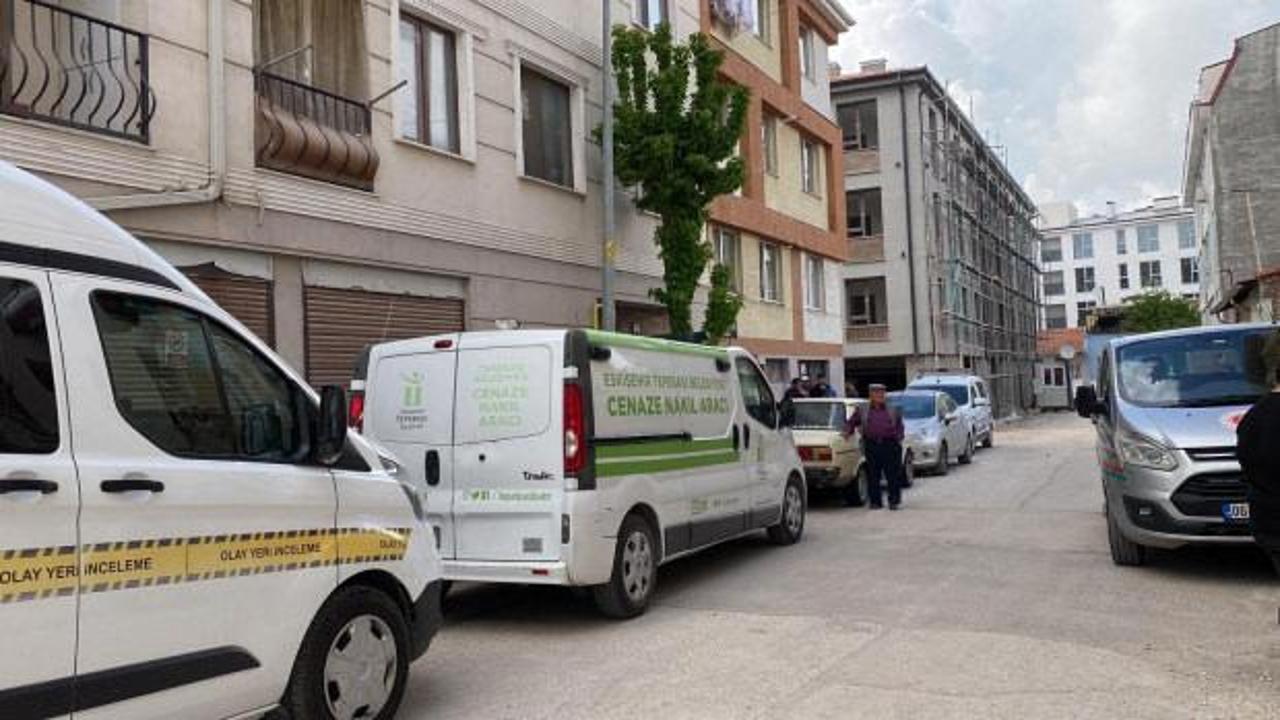 Eskişehir'de ş&uuml;pheli &ouml;l&uuml;m: Cansız bedeni babası tarafından bulundu 