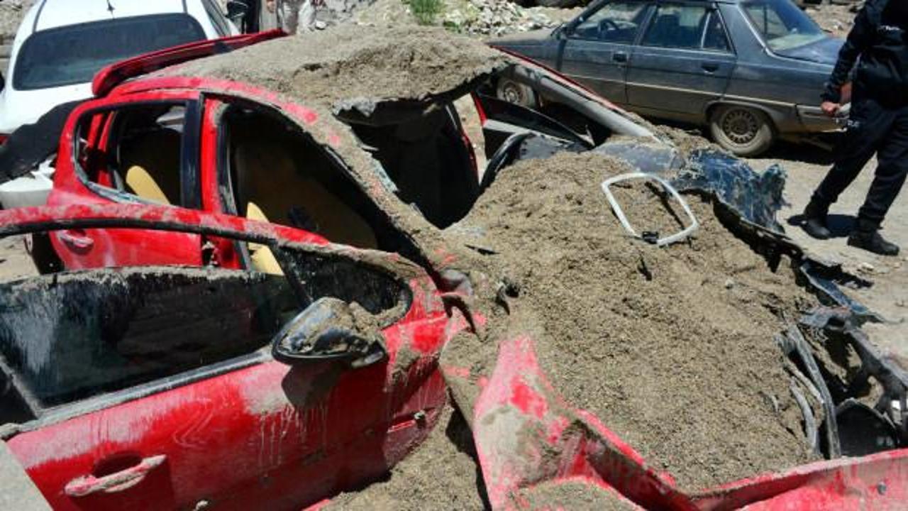 Freni boşalan kamyon, 7 araca &ccedil;arptı: 2&rsquo;si ağır 6 yaralı