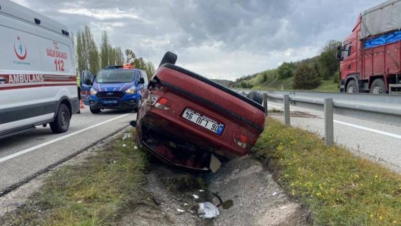 &Ccedil;orum&rsquo;da otomobil takla attı: 5 yaralı