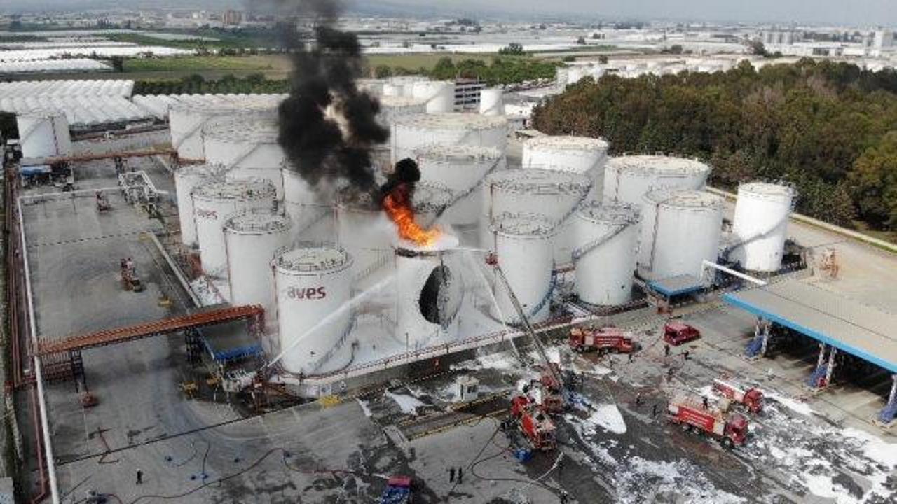 Mersin&rsquo;deki fabrika yangınında acı haber: 1 iş&ccedil;i hayatını kaybetti