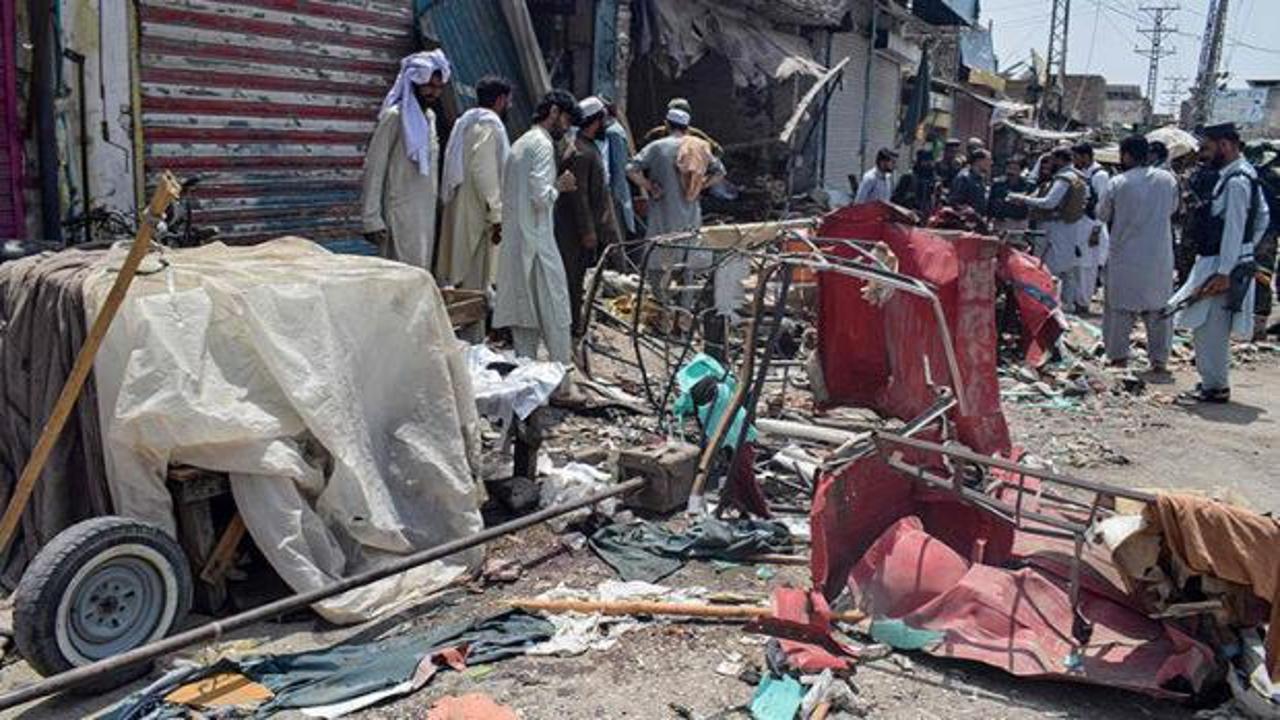 Pakistan'da patlama: Karakol yakınında dehşet anları