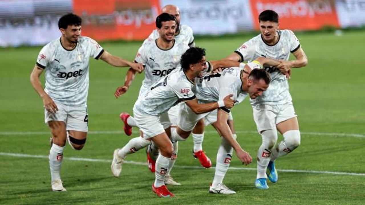Süper Lig yolunda kritik düello! Final kapısını araladılar