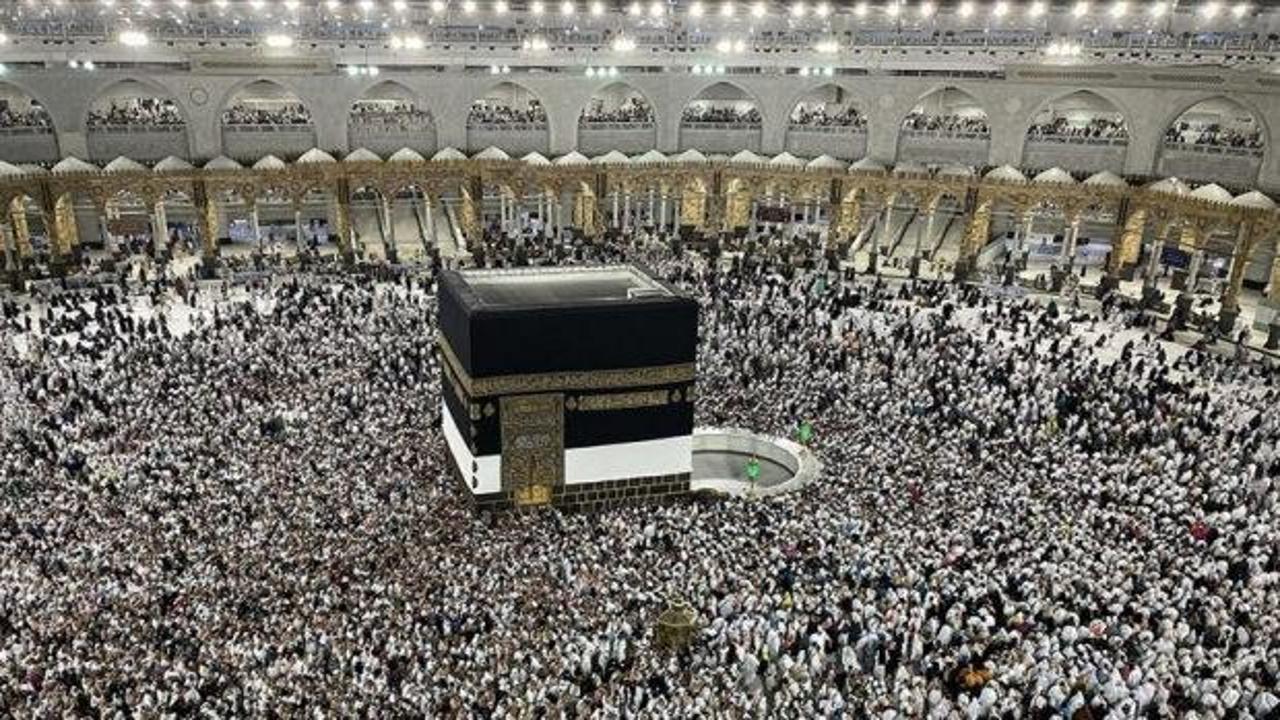 Suudi Arabistan: Hac i&ccedil;in &uuml;lkeye gelenlerin sayısı 860 bini aştı