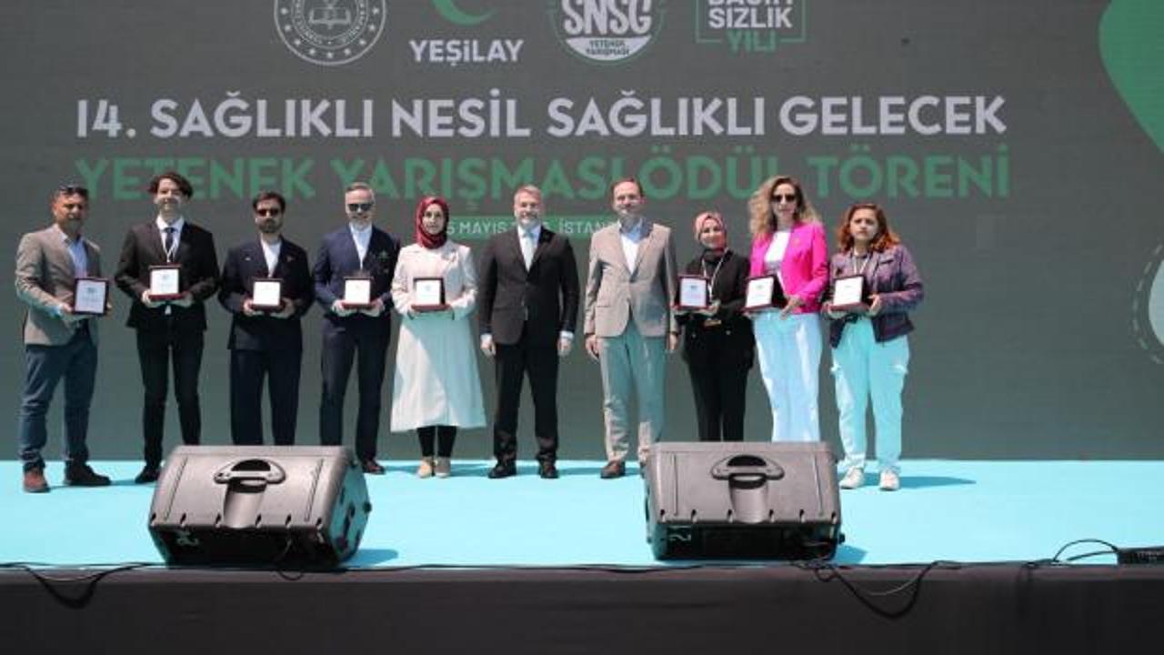 Yeşilay yarışmasına rekor katılım! &Ouml;d&uuml;ller sahiplerini buldu