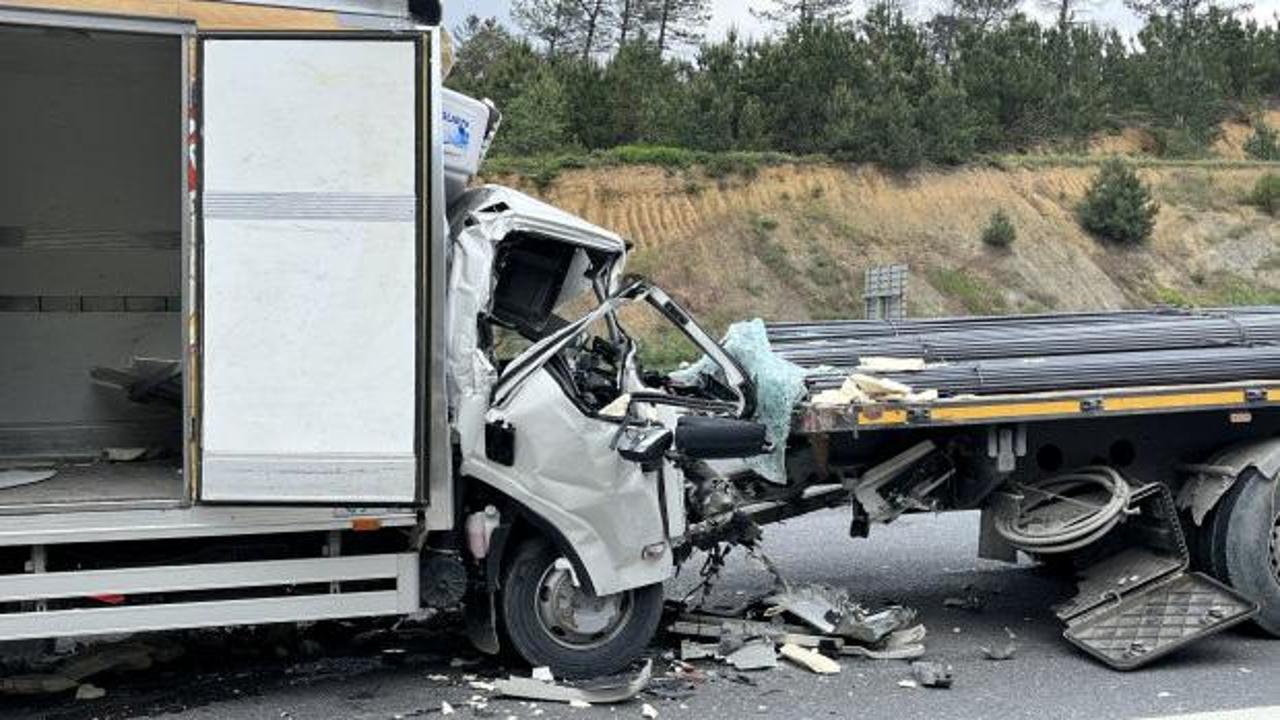 Arnavutk&ouml;y'de feci kaza! S&uuml;r&uuml;c&uuml; hayatını kaybetti