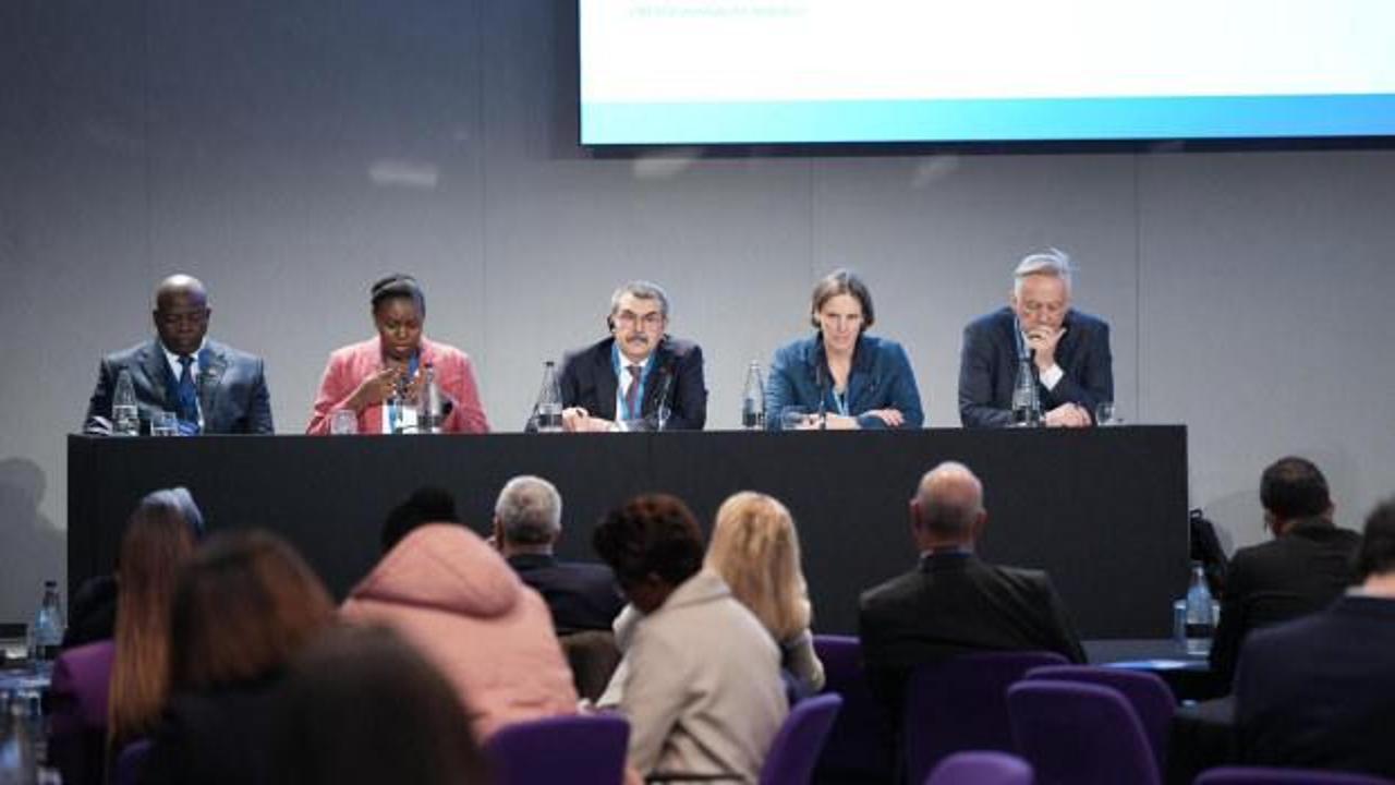 Bakan Tekin, Londra'daki D&uuml;nya Eğitim Forumu'na katıldı