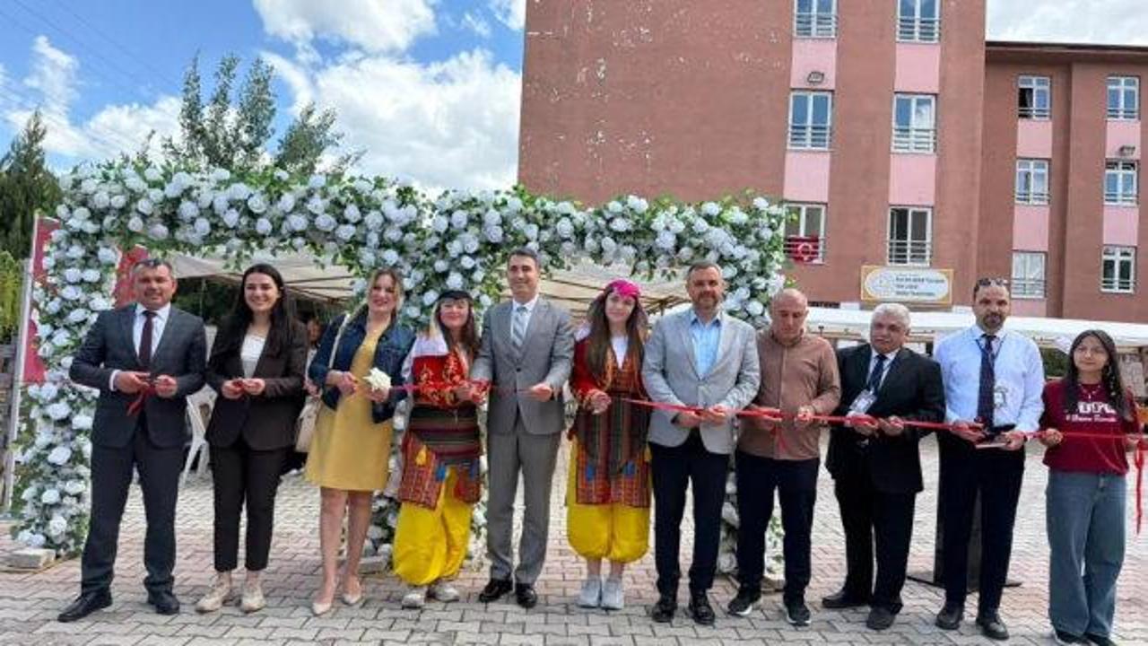 Bucak Adem Tolunay Fen Lisesi&rsquo;nde T&Uuml;BİTAK Bilim Fuarı a&ccedil;ıldı