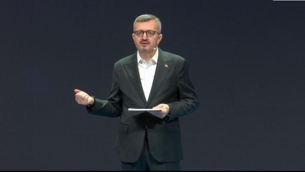 İletişim Başkanı Duran'dan gen&ccedil;lere dijital vesayet ve algoritma uyarısı