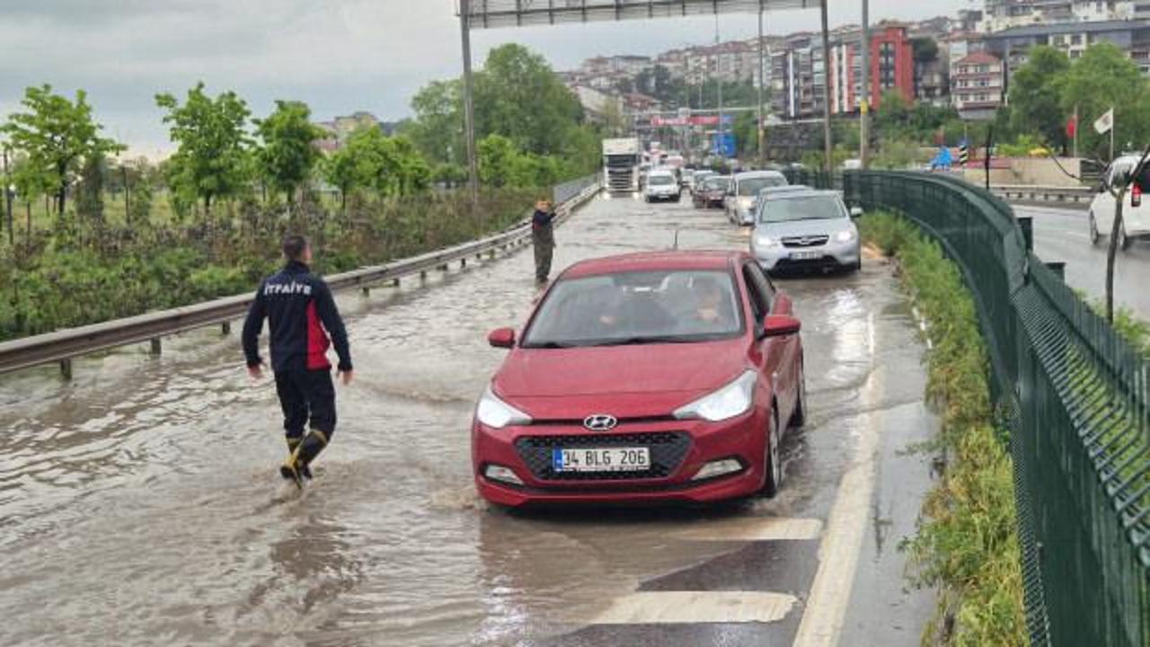 Zonguldak-İstanbul kara yolu su ile doldu, ulaşım durdu! Tahliye ediliyor