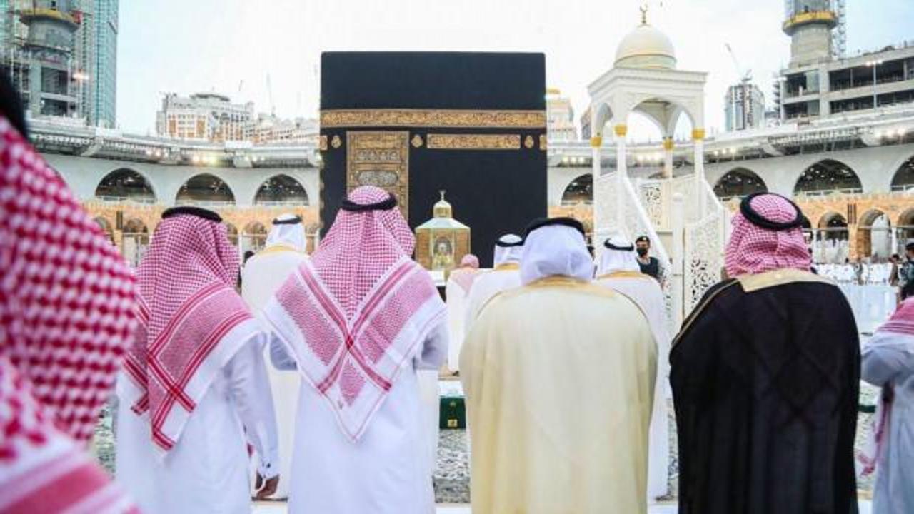 2 milyon hacı Kabe'de bayram namazı kıldı