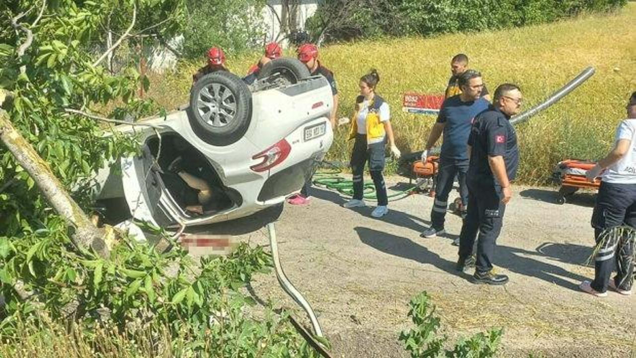 Balıkesir'de otomobil takla attı: 1 &ouml;l&uuml;, 3 yaralı