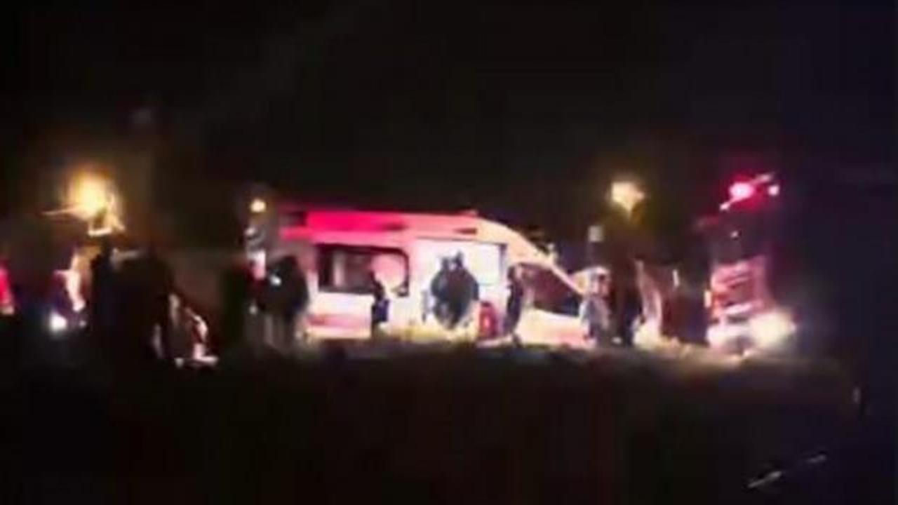 Batman&rsquo;da otomobil şarampole yuvarlandı: 3&rsquo;&uuml; ağır 4 yaralı