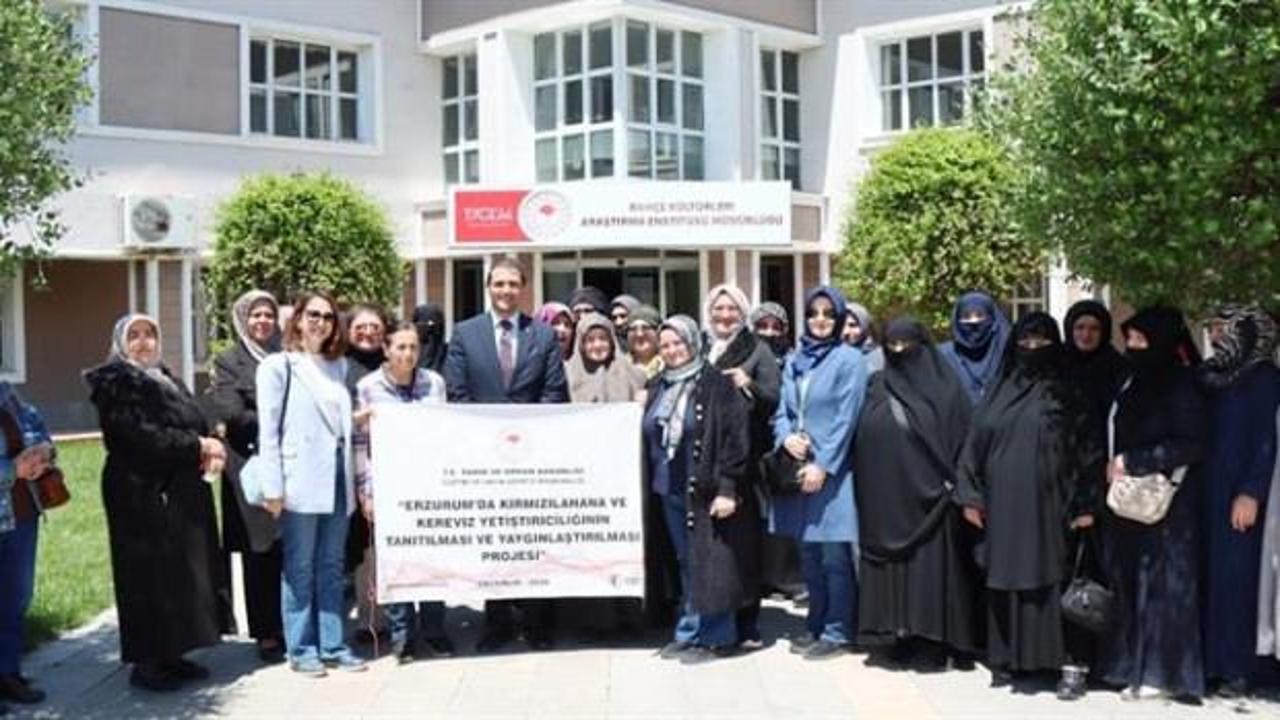 Erzurumlu kadın &ccedil;ift&ccedil;ilerden Erzincan&rsquo;a &ccedil;ıkarma