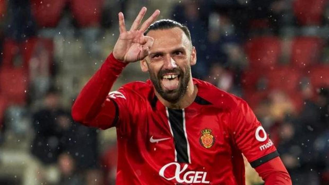 Fenerbah&ccedil;e ve Galatasaray ile anılan Vedat Muriqi'den veda gibi a&ccedil;ıklama