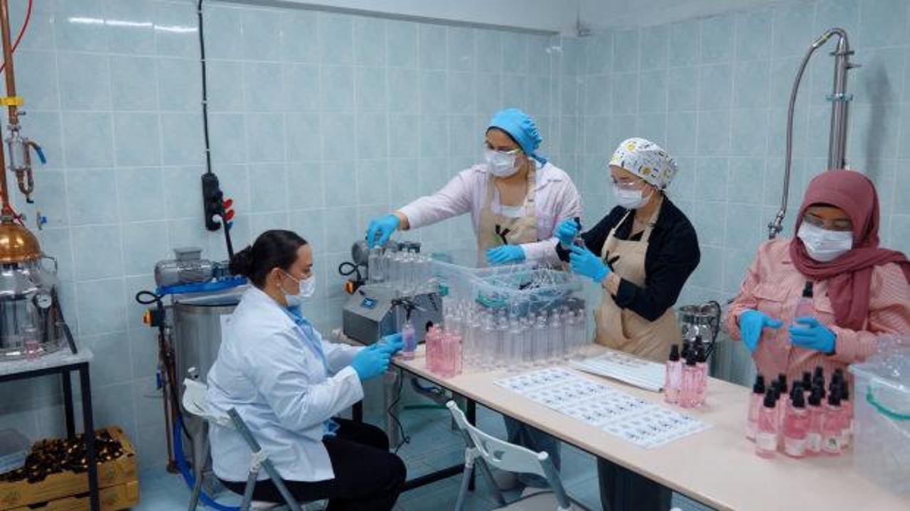 T&uuml;rk Telekom destekledi: Girişimci kadınların &uuml;r&uuml;nleri, dijitalin g&uuml;c&uuml;yle d&uuml;nya vitrinine a&ccedil;ıldı 