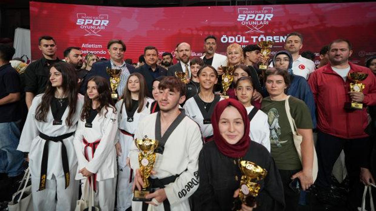 Rekor katılımın yaşandığı 6. İmam Hatip Spor Oyunları&rsquo;nda 2 milyon TL&rsquo;lik &ouml;d&uuml;l dağıtıldı