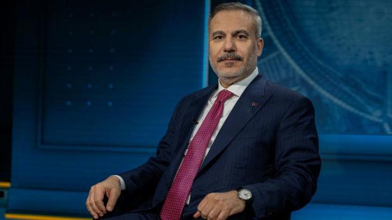 Dışişleri Bakanı Hakan Fidan, Güney Kore'de bir televizyon kanalına mülakat verirken.