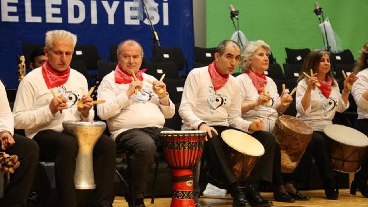 Bursa Kent Konseyi Engelliler Meclisi 'Yaza Merhaba Konseri'nden bir sahne