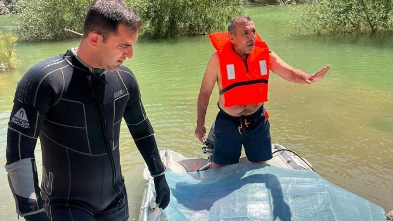 Kahramanmaraş'ta arama kurtarma ekiplerinin Ceyhan Nehri'ndeki çalışmaları