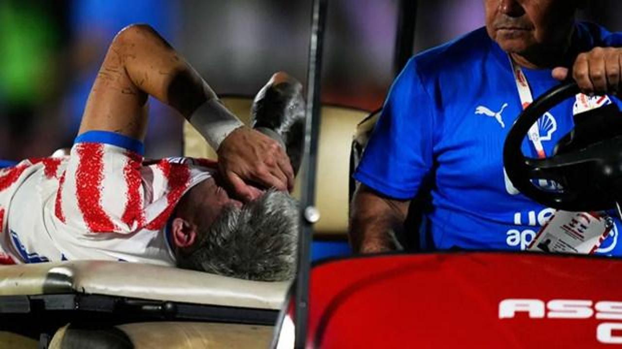 Paraguaylı futbolcu Julio Enciso'nun sakatlandığı an