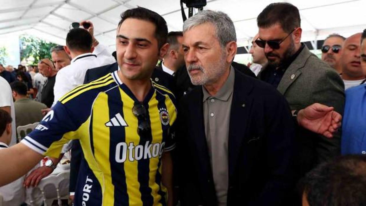 Fenerbahçe kongresinde oy kullanan ünlüler ve taraftarlar