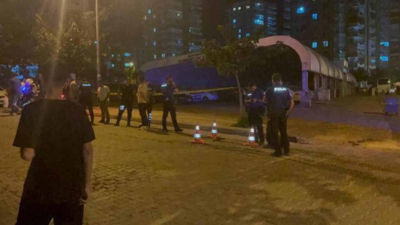 Şanlıurfa'da silahlı kavga sonrası olay yeri inceleme ekipleri çalışma yürütüyor.