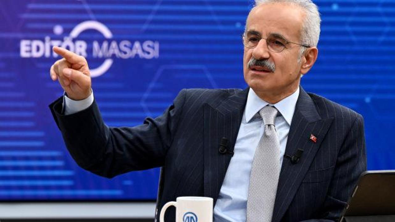 Ulaştırma ve Altyapı Bakanı Abdulkadir Uraloğlu açıklama yaparken