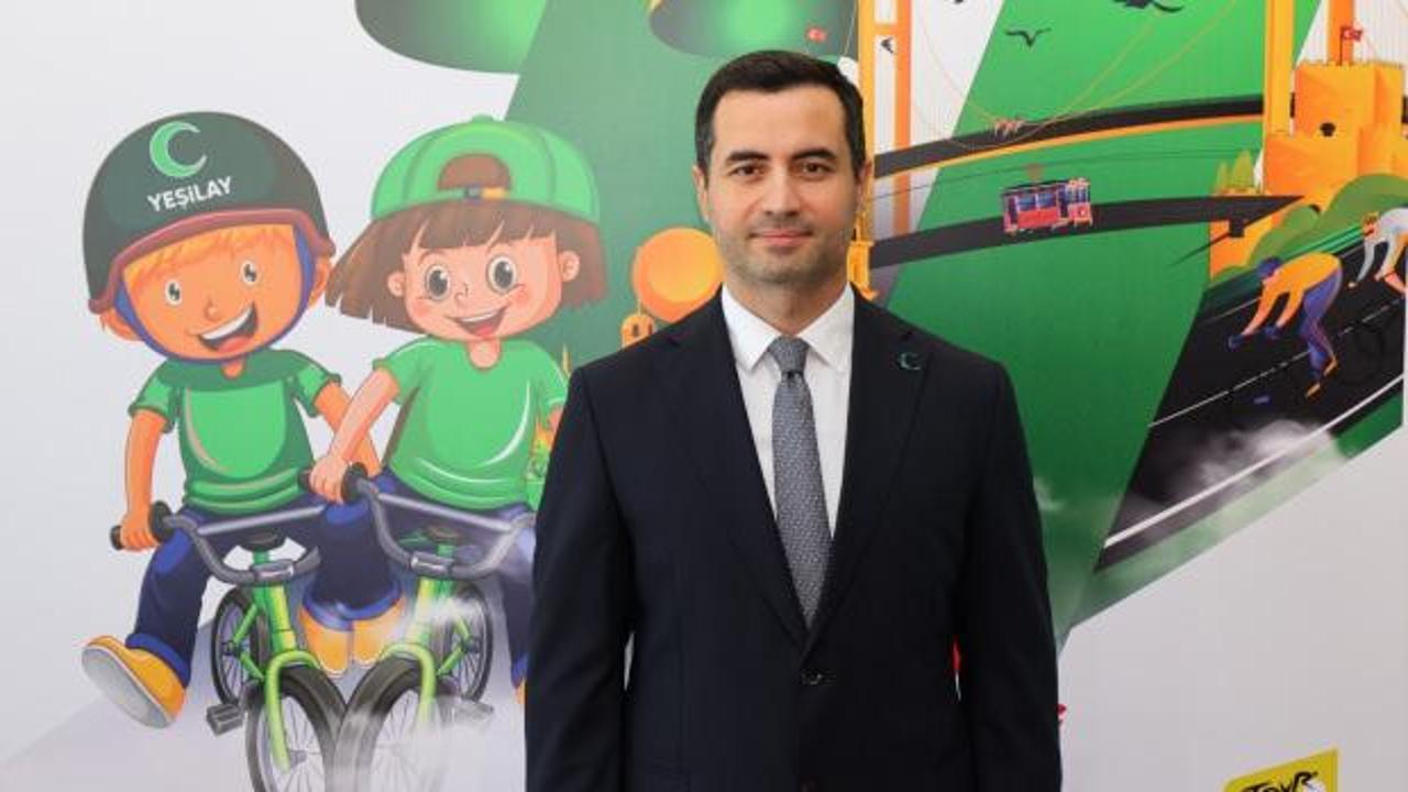 Yeşilay bisiklet turuna katılan bisikletliler