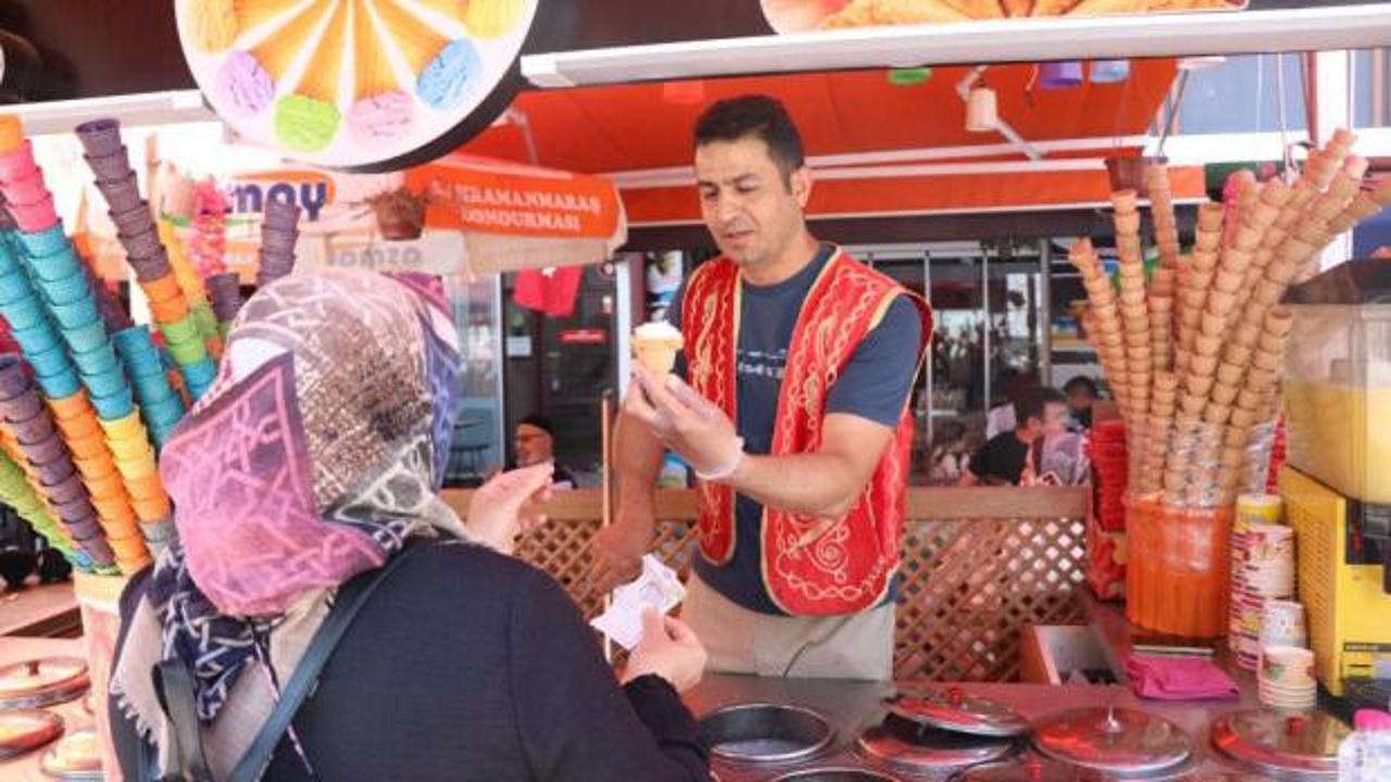 Dondurma satışları arttı! Topu 50 TL