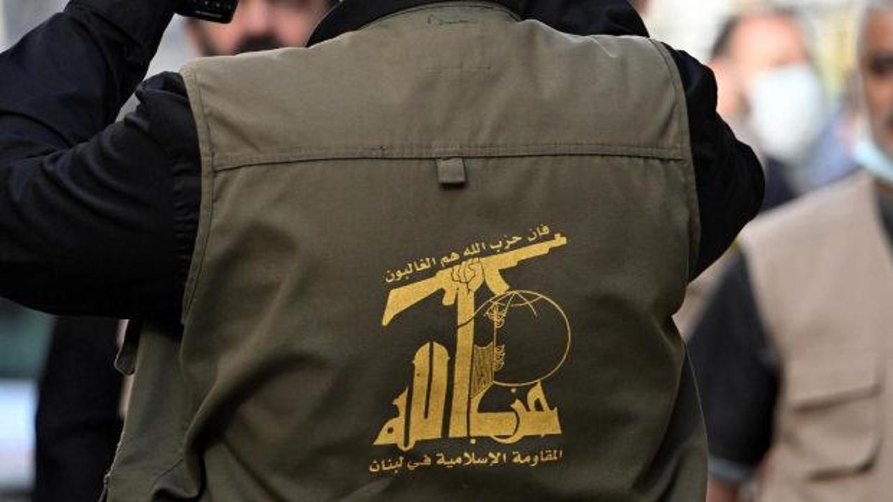 Hizbullah Genel Sekreteri Naim Kasım açıklamalarda bulunuyor.