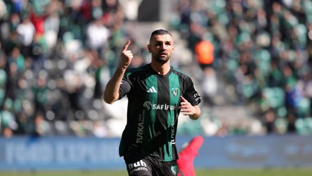 Kocaelispor forması giyen Ahmet Oğuz ve Serdar Dursun'un veda haberi görseli