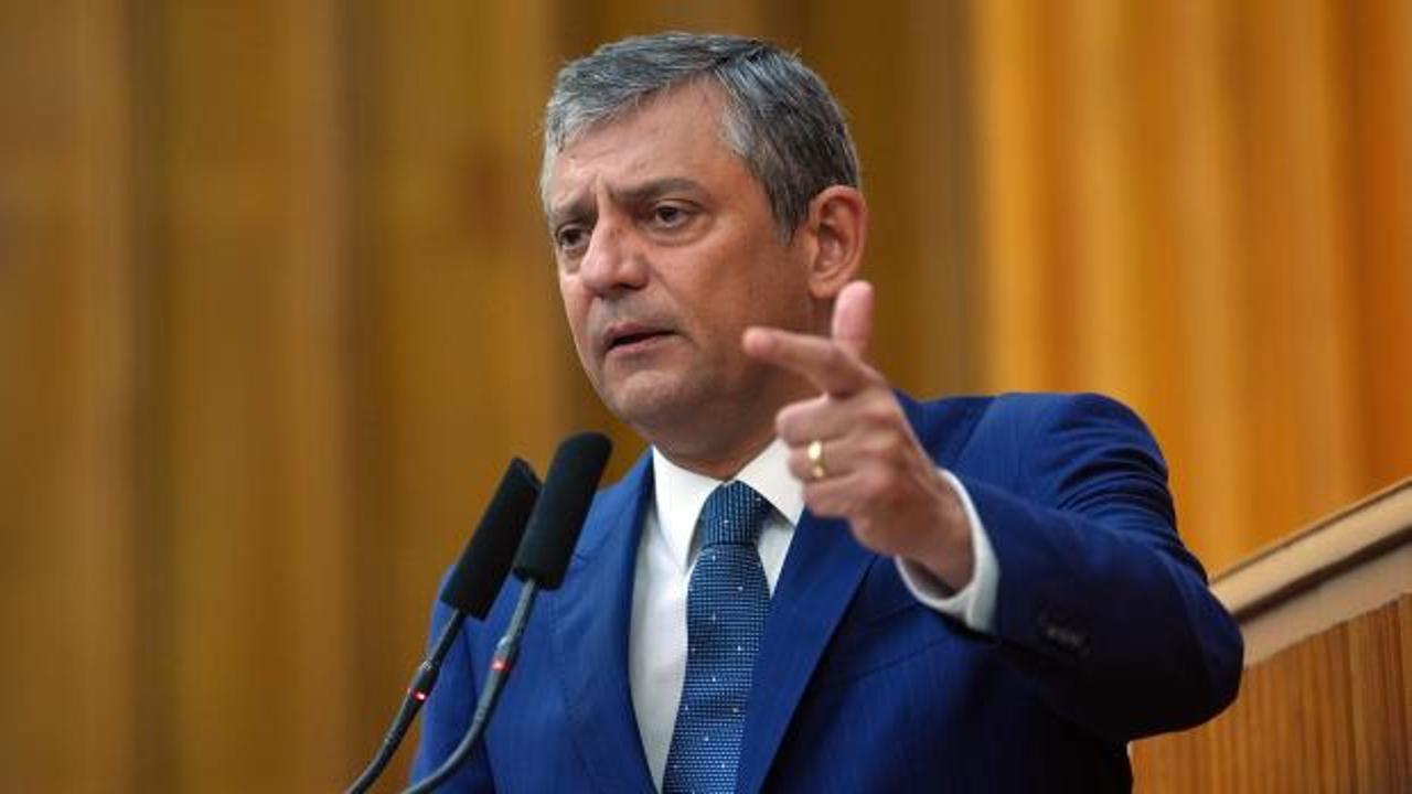 CHP Genel Başkanı Özgür Özel TBMM'de milletvekilleriyle bir araya geldi