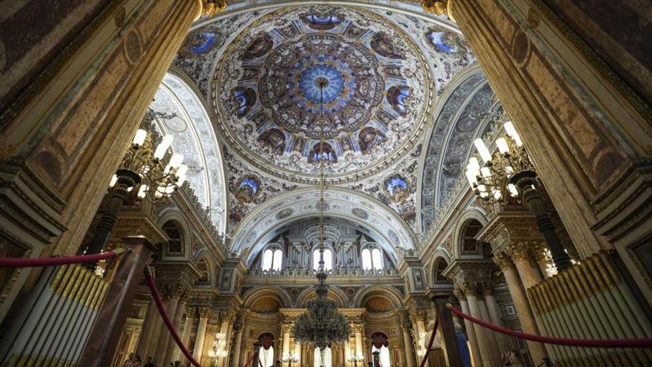 Dolmabahçe Sarayı'nın İstanbul Boğazı'na nazır görkemli cephesi.