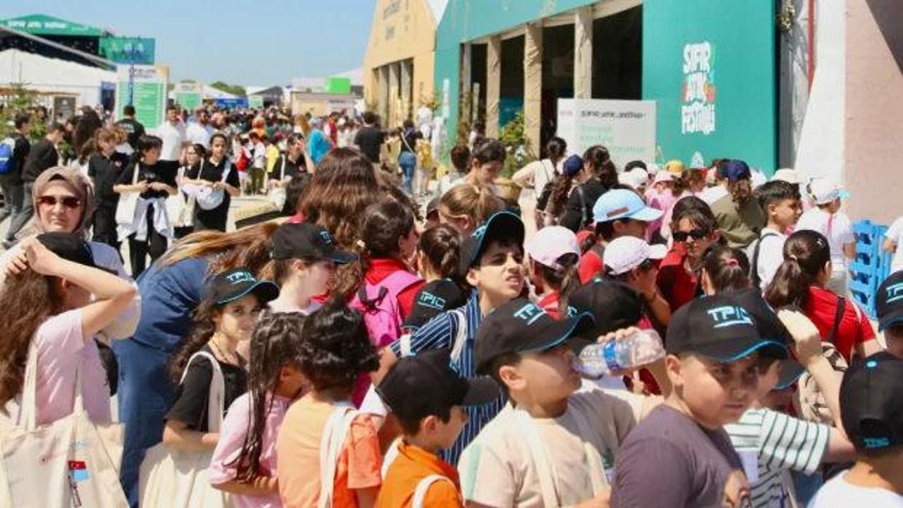 Sıfır Atık Festivali kapsamında düzenlenen etkinlik alanından bir görünüm
