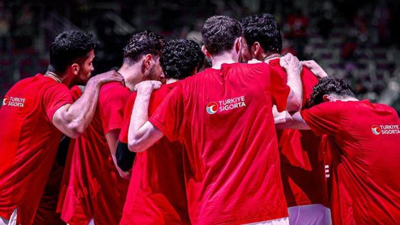 A Milli Erkek Basketbol Takımı oyuncularının antrenmanından bir görüntü.