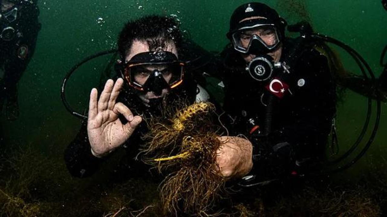 2,4 milyon metrek&uuml;p dip &ccedil;amuru temizlendi! Bakan Kurum İzmit K&ouml;rfezi'ne t&uuml;ple daldı