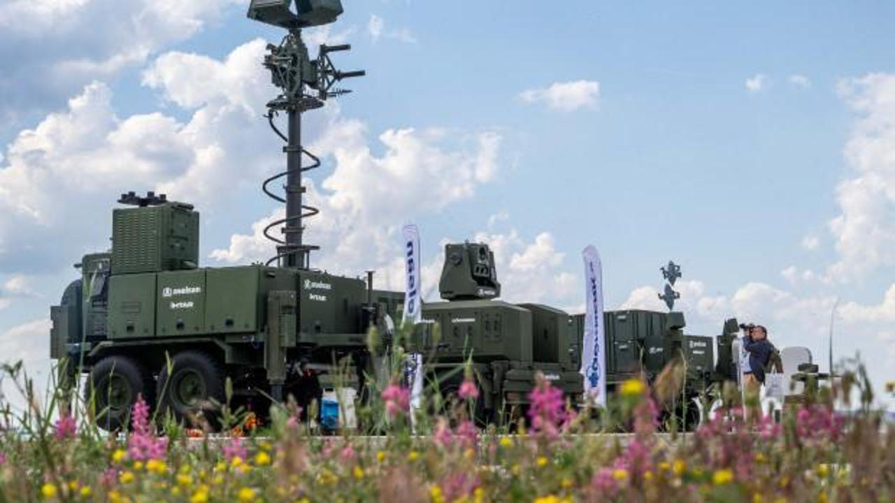 ASELSAN'ın geliştirdiği DRONDEF (Çelik Kubbe) savunma sistemi tanıtımından bir kesit.