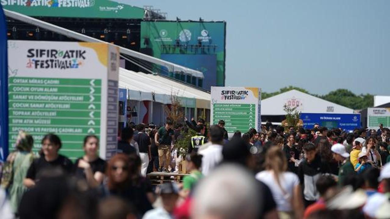 Sıfır Atık Festivali'nde kalabalık bir topluluk