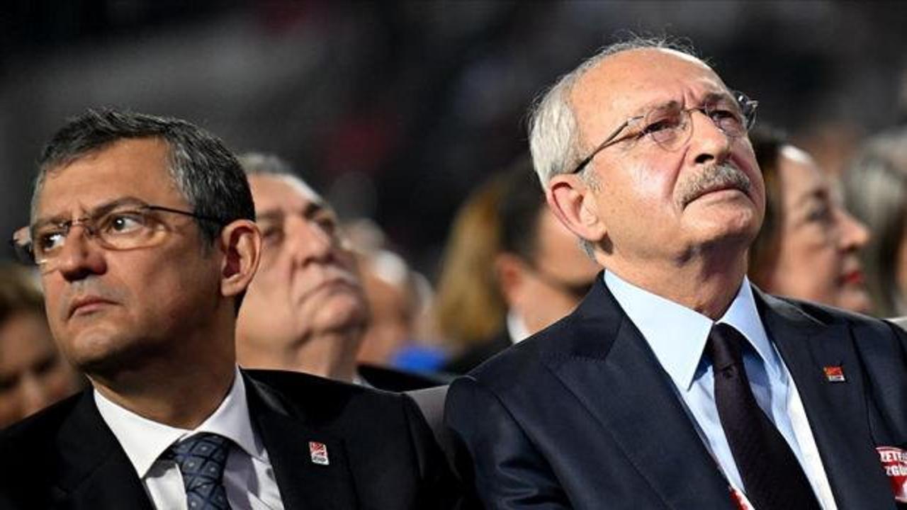 CHP Genel Merkezi önünde toplanan partililer