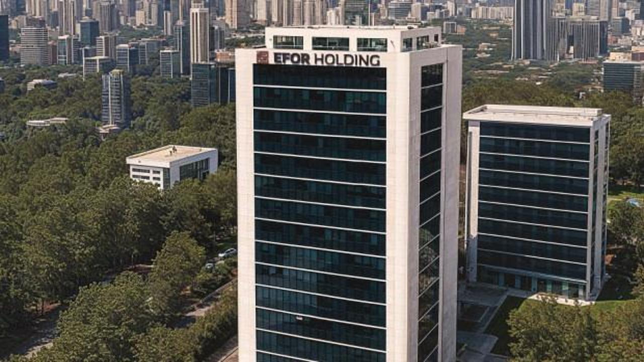 Efor Holding logosu ve Bank Pozitif logosu yan yana.