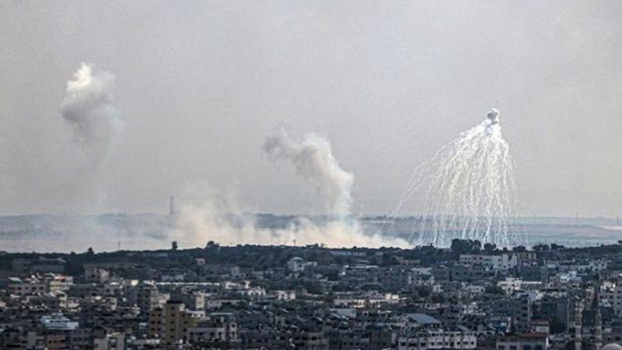 İsrail'in Lübnan'da beyaz fosfor bombası kullandığına dair iddiaları güçlendiren görseller ve raporlar.