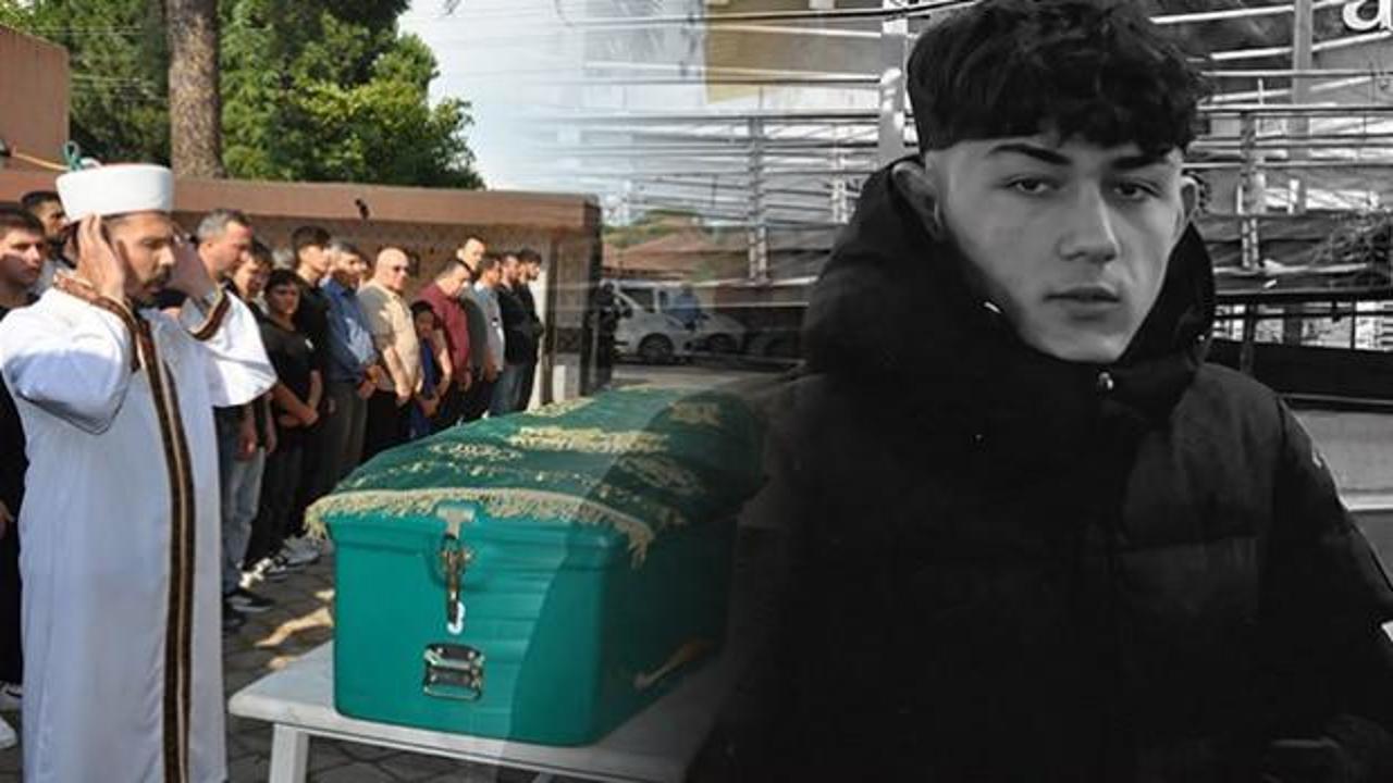 İzmir'de sahilde çıkan bıçaklı kavgada hayatını kaybeden 15 yaşındaki Erdem Demir'in haberiyle ilgili görsel.