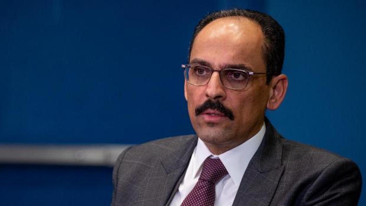 MİT Başkanı İbrahim Kalın'ın Kahire'de Filistinli gruplar ve diğer heyetlerle bir araya geldiği diplomatik görüşmelerden bir kare.