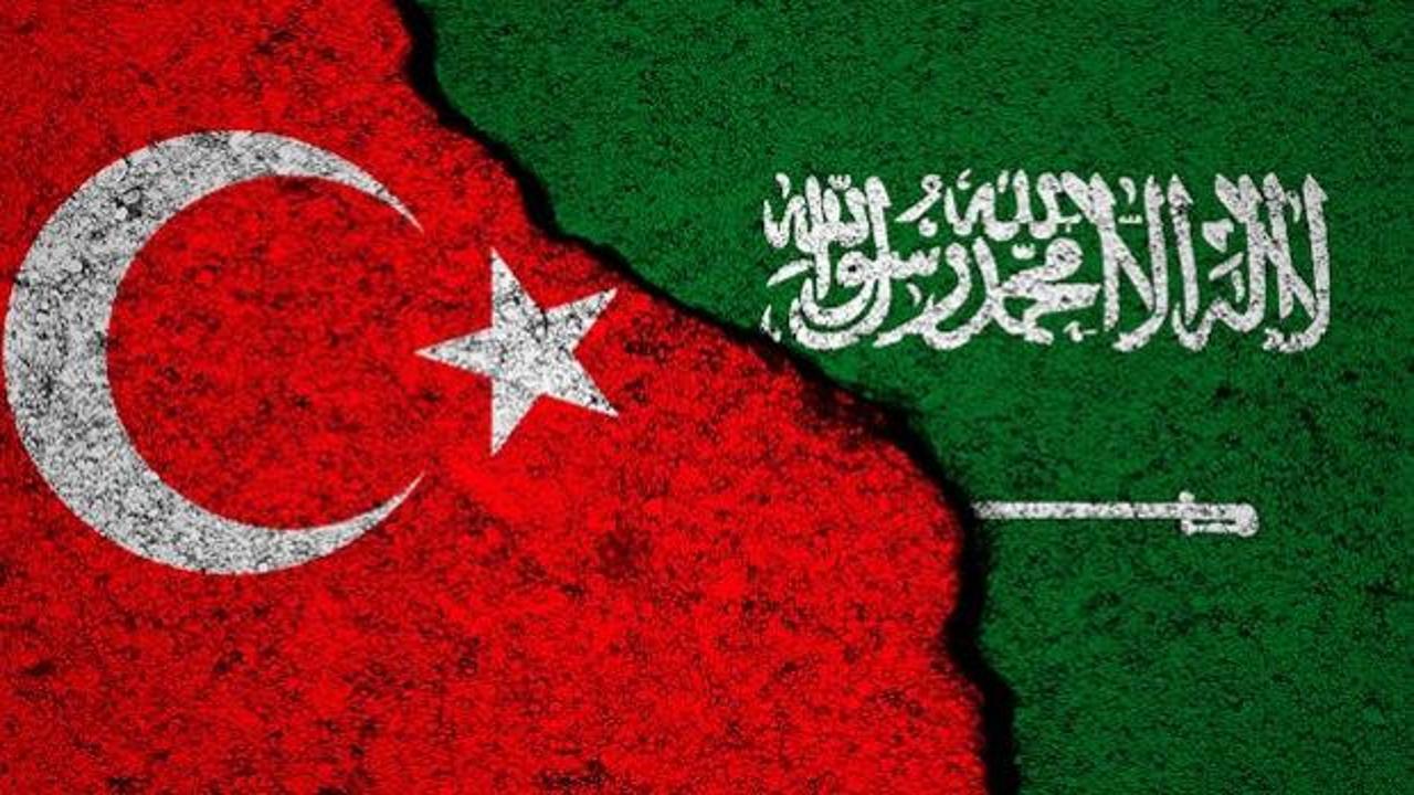 Türkiye ve Suudi Arabistan arasında imzalanan demiryolu işbirliği anlaşmasını gösteren görsel.